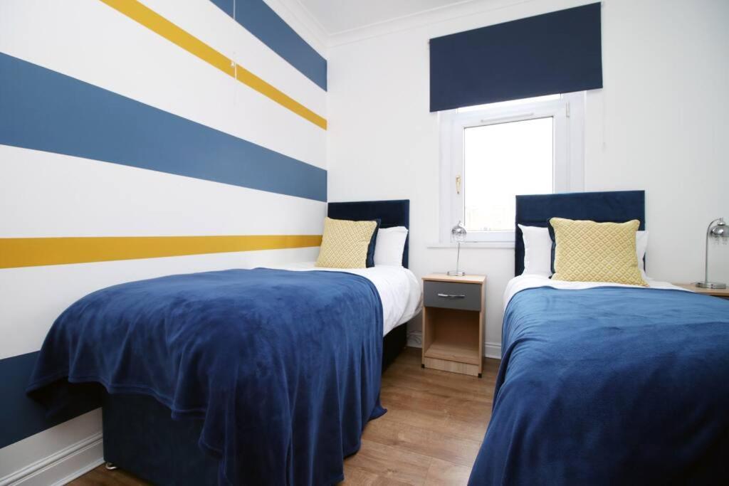 Holiday House For 7 Guests, Free Wi-Fi & Self Check-In Explore Newport Villa Exterior photo
